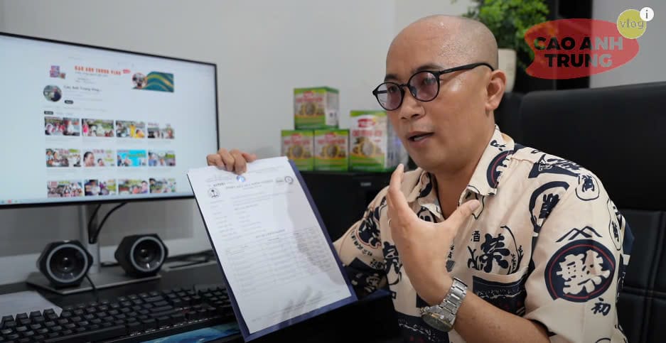 Cao Trung trực tiếp show giấy xét nghiệm tại Viện Y Tế Công Cộng TP.HCM